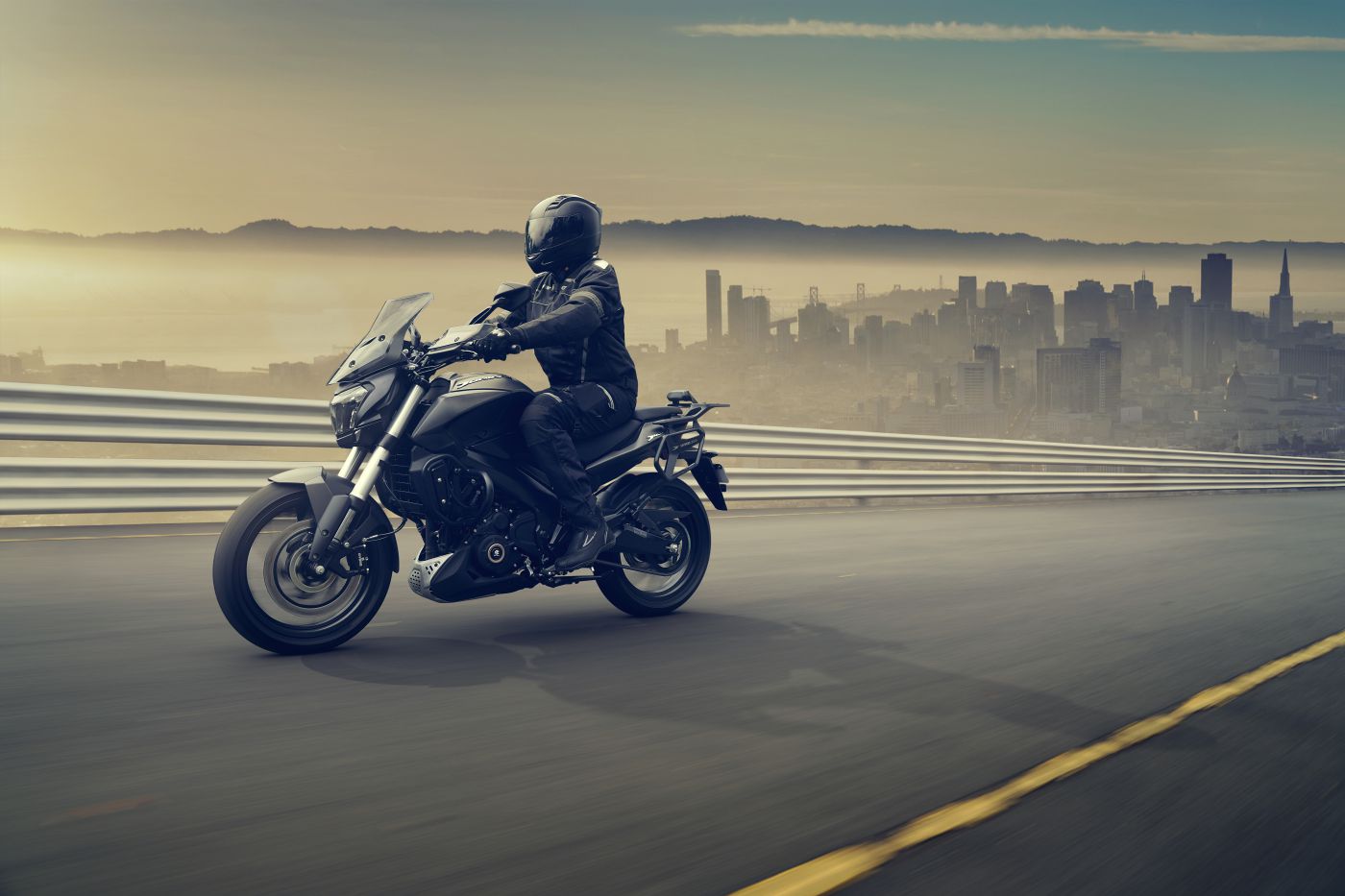 фото Мотоцикл Bajaj Dominar 400 Touring
