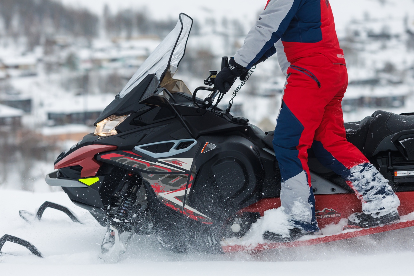 фото Snowcross 1000 SWT SC Песочный с красным