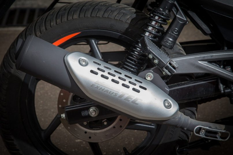 фото Мотоцикл BAJAJ Pulsar 180