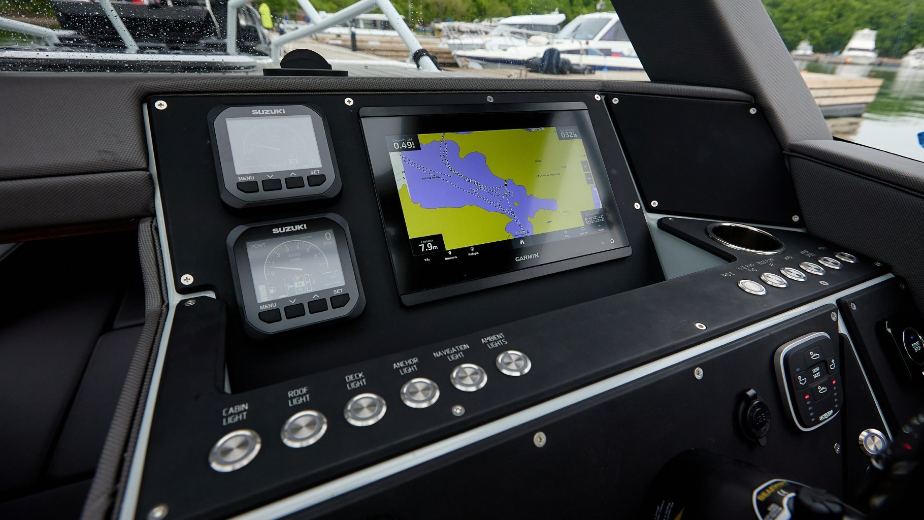 фото Лодка Victory A8 Cabin